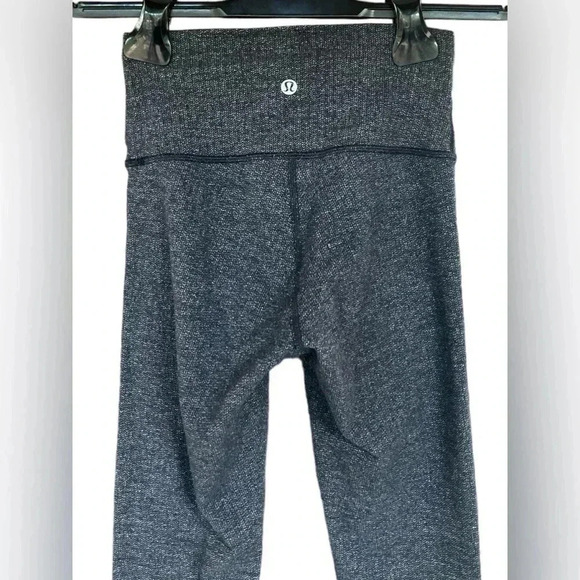 Lululemon Women's High-Rise Tight Knit Leggings Size 2 Gray - Picture 5 of 8